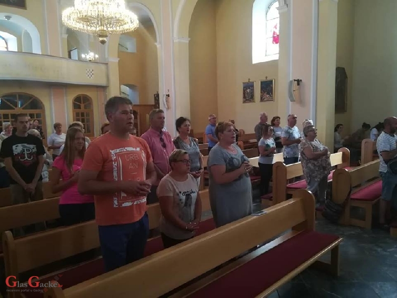 Grupa Španjolaca volontira u CK Otočac 