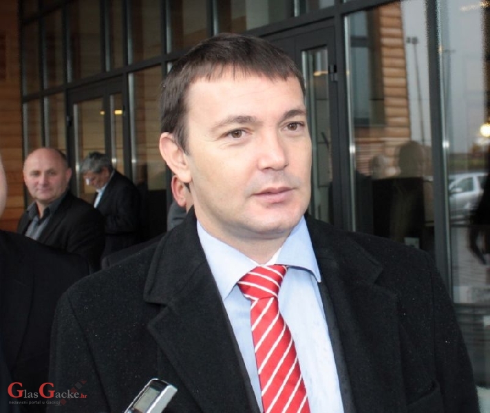 Ministar Bauk upozorava ! Ministar Bauk upozorava !