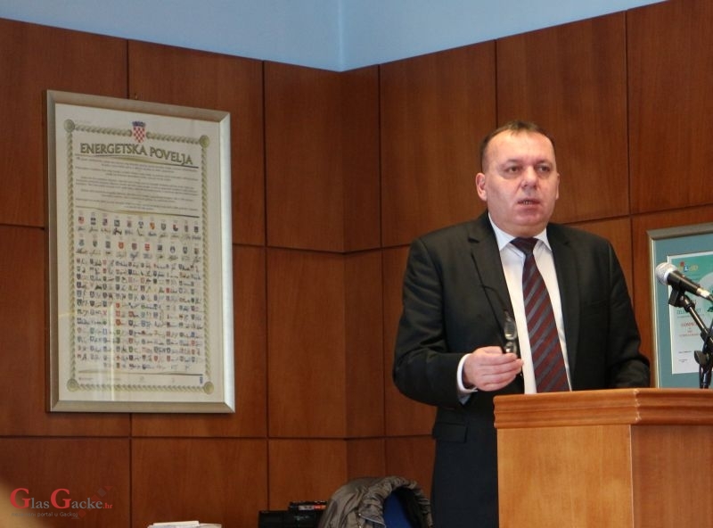 Župan Kolić:Srednja škola Otočac dobiti će ostatak novaca od prodaje dvorane"Partizan" 