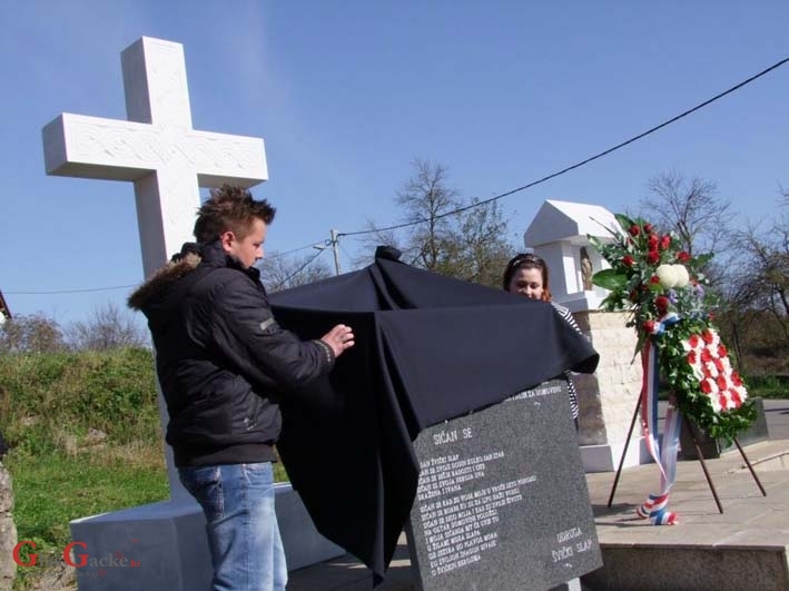 U Švici otkrivena spomen ploča poginulima hrvatskim braniteljima U Švici otkrivena spomen ploča poginulima hrvatskim braniteljima