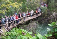 Kolone ljudi danas u NP Plitvička jezera 