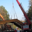 Na Plitvičkim jezerima se danas postavlja i drugi most za pješake