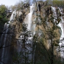 Kolone ljudi danas u NP Plitvička jezera 
