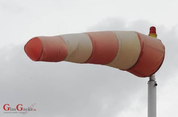 Jak vjetar usporava vožnju na autocesti A1 