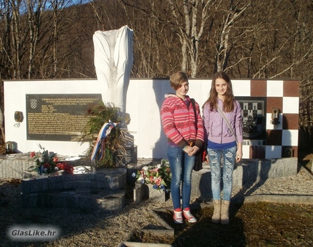 Vratničani, eto popa po blagoslovu
