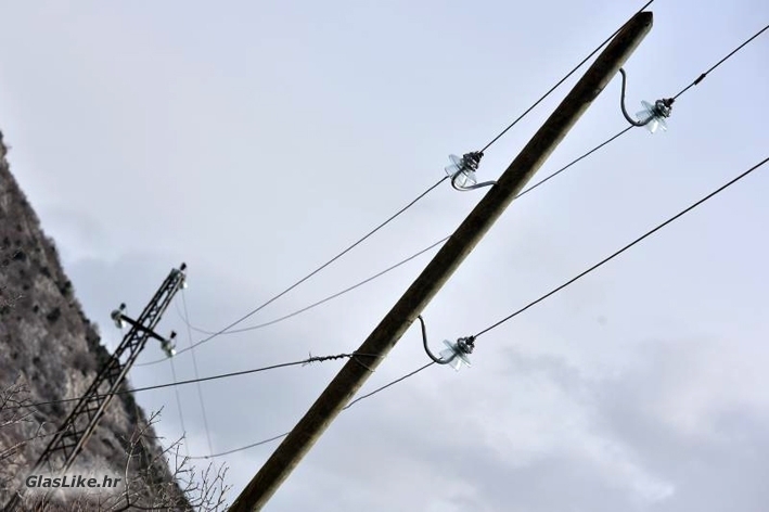 Bura ostavila dobar dio županije bez struje