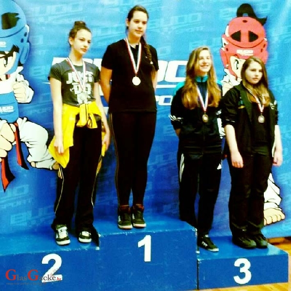 Još šest medalja dolazi u Otočac i Brinje