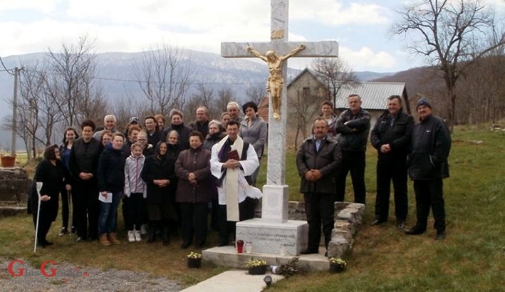 Blagoslovljen korpus i cijeli križ Blagoslovljen korpus i cijeli križ
