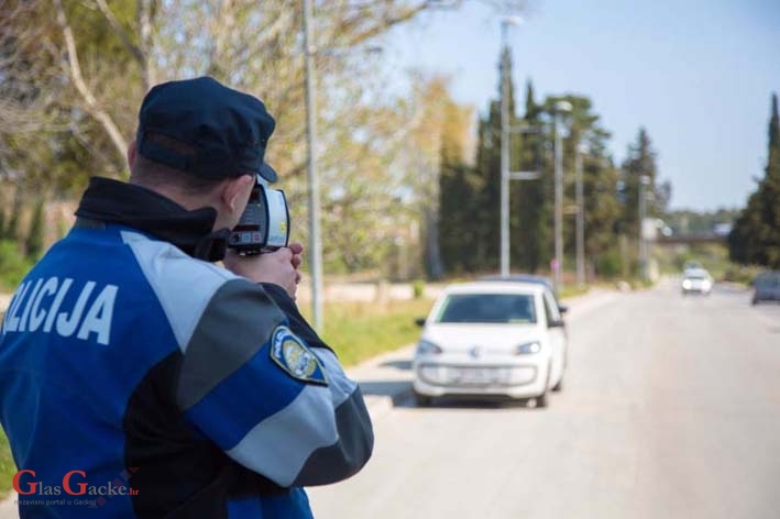 Vozači, čuvajte se danas i noćas policije na cestama