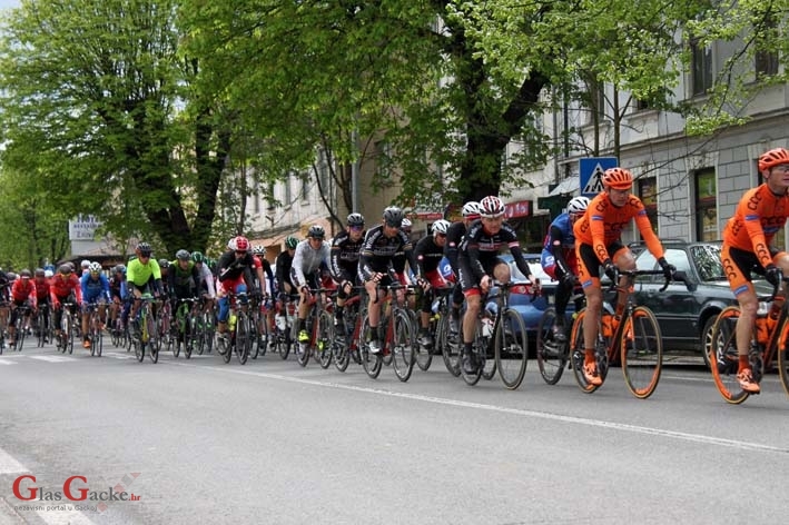 Tour of Croatia - protutnjao Otočcem