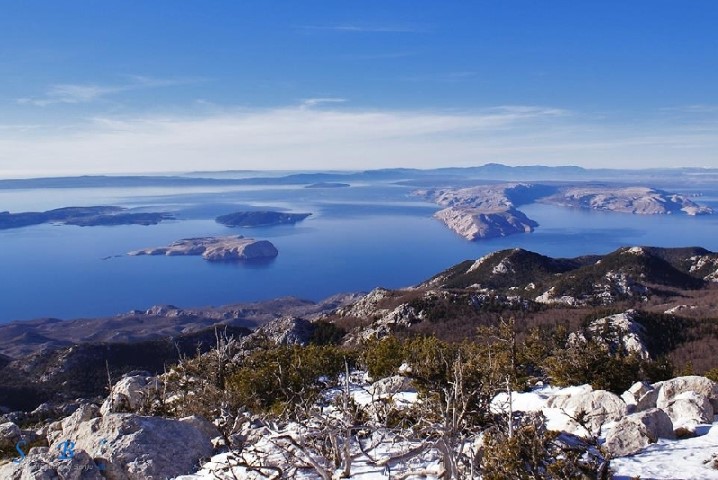 Ljepota pogleda s vrhova Velebita na Jadransko more
