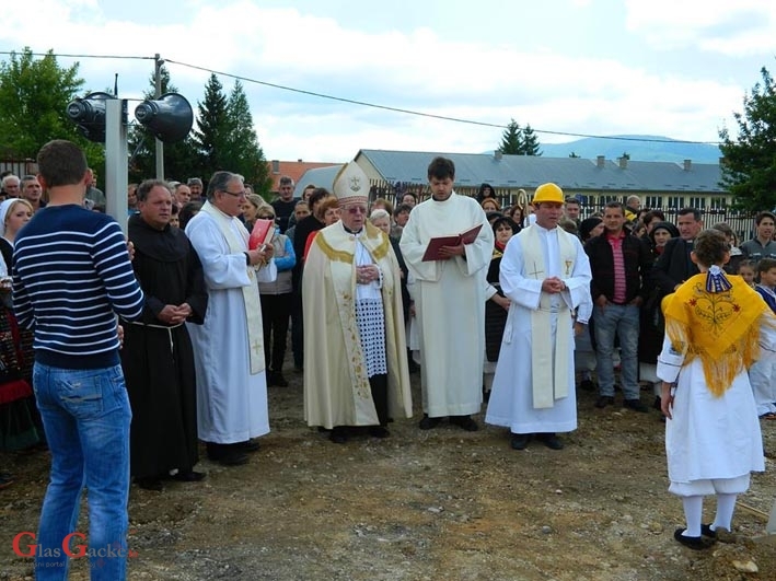 Započinje gradnja crkve sv. Ivana Pavla II. u Donjemu Lapcu
