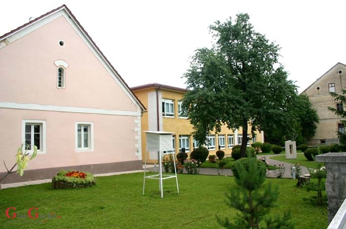 O upisima u Srednju školu Otočac