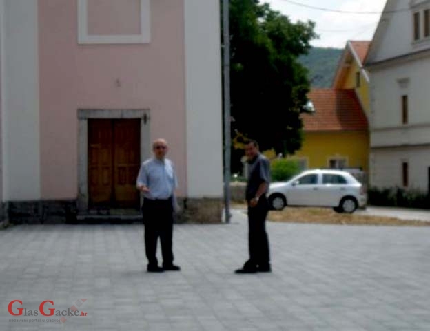 Biskupski ekonom "bacio oko" na dosadašnje radove uređenja okoliša crkve