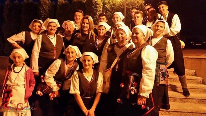 Nives Celzijus i KUD Dangubice iz Kutereva