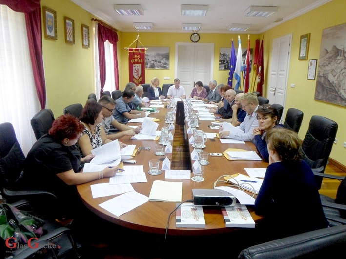Na Gradskom vijeću o vrijednima projektima u Otočcu