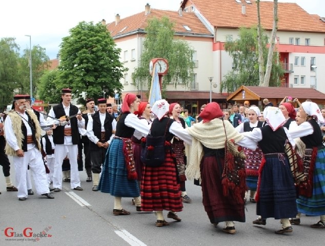 Lešćerani na Vinkovačkim jesenima