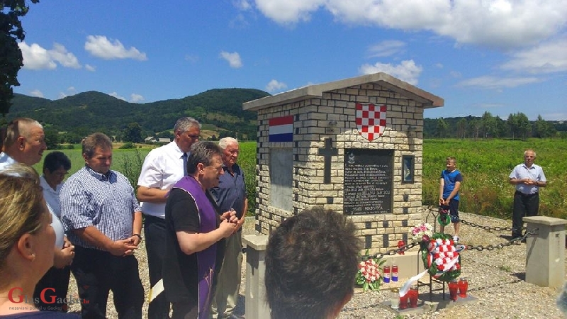 Položeni vijenci kod spomenika partizanskog nekažnjenog zločina na Obadinama