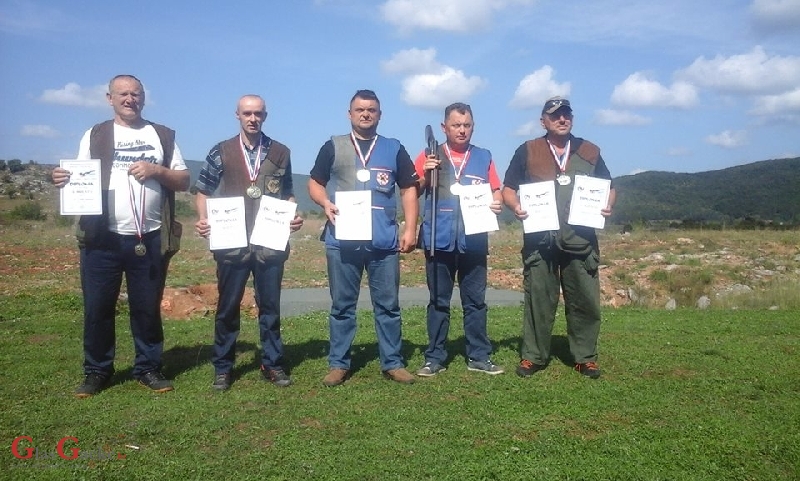 Drugi tradicionalni turnir u gađanju glinenih meta LU "Orao" Dabar 