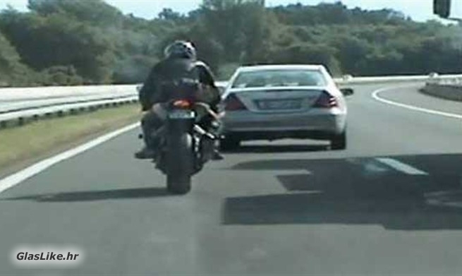 Njemac na A-1 vozio 253 km/h