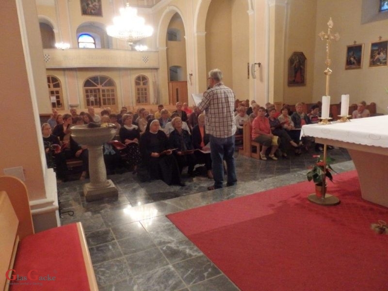 Održana generalna proba udruženog zbora biskupije za Udbinu 