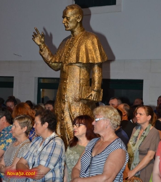 Povijesna jezgra Novalje dobila Trg Alojzija Stepinca
