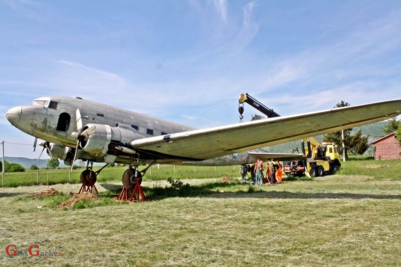 Douglas DC-3 na postolju 