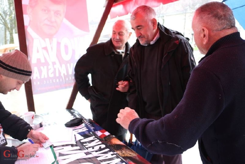 Gradonačelnik Kostelac dao potpis Kujundžićevoj kandidaturi 