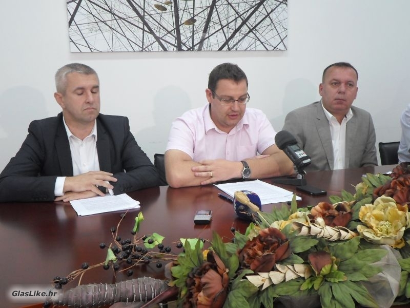 HDZ iz Gospića prozvao ministra Jakovinu