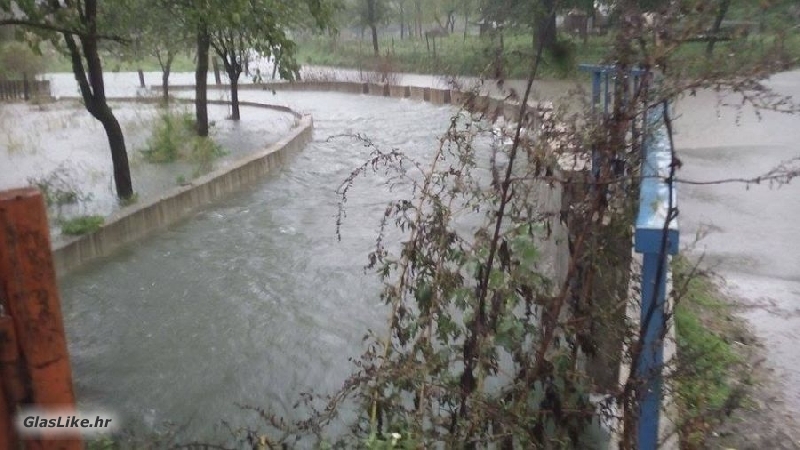 Izvanredna sjednica Stožera zaštite i spašavanja LSŽ-e.