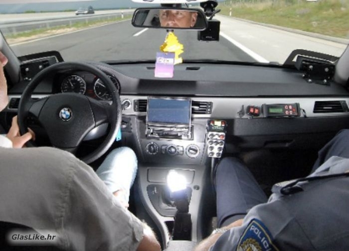 Stranci divljali po autocesti:Slovenac jurio 246 km/h! 