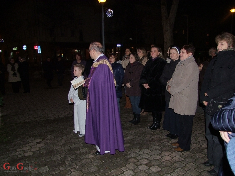 Upaljena i posljednja četvrta adventska svijeća 