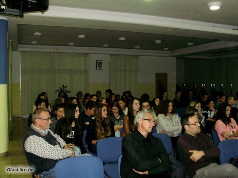 Održano predavanje u KIC-u „Mentalno zdravlje i rizična ponašanja mladih“. 