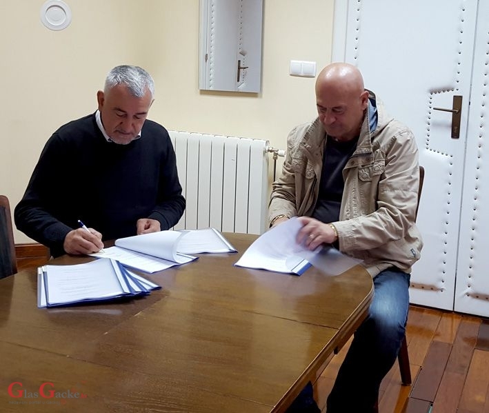 Potpisani ugovori za obnovu HRO-a i Graditelja 
