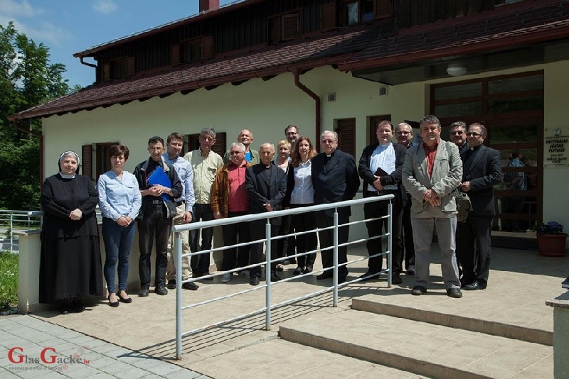 Novinari razgovarali o medijima i obitelji Novinari razgovarali o medijima i obitelji