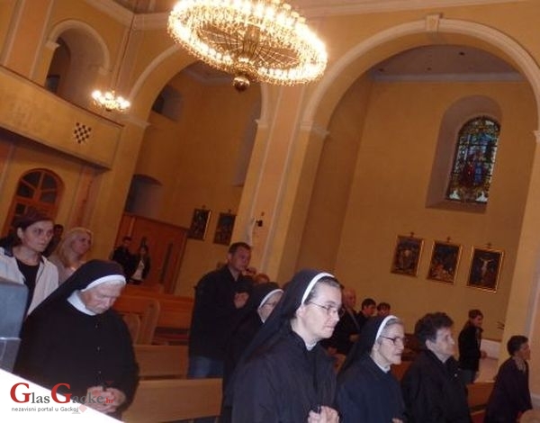 Vrhovna poglavarica s.Nives Stubičar u vizitaciji u Gospiću i Otočcu Vrhovna poglavarica s.Nives Stubičar u vizitaciji u Gospiću i Otočcu