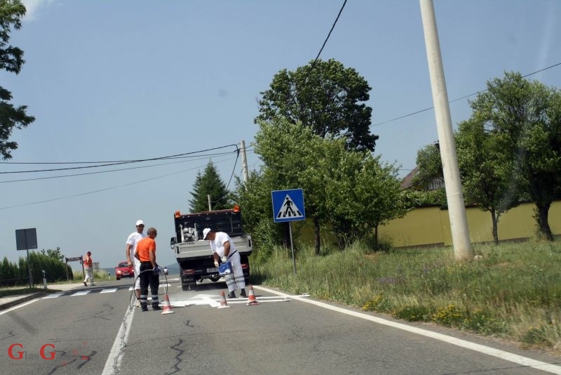Bijele crte na prometnicama