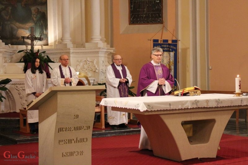 Treći dan duhovne obnove u župi Otočac 