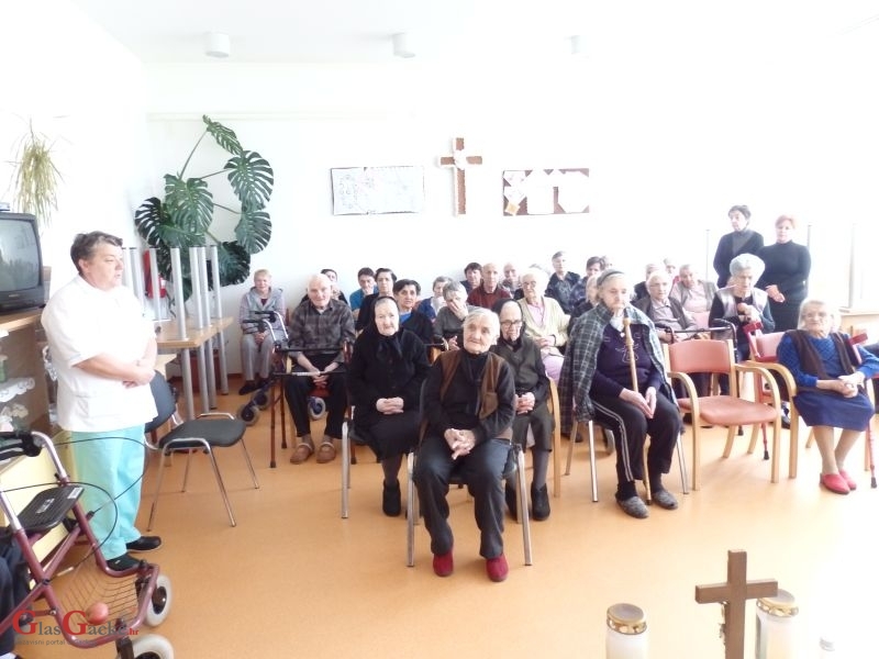 Sveta Misa i ispovijed u Domu za starije i nemoćne u Otočcu