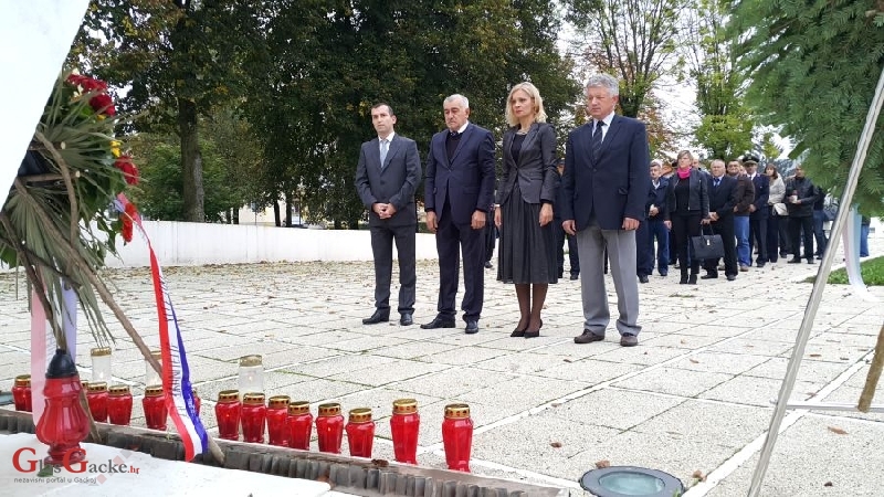 Položeni vijenci povodom obilježavanja Dana neovisnosti RH