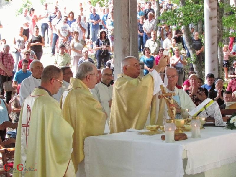 Nadbiskup Devčić predvodio slavlje na Krasnom
