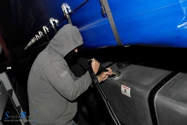 Otuđeno 500 litara pogonskog goriva i više akumulatora