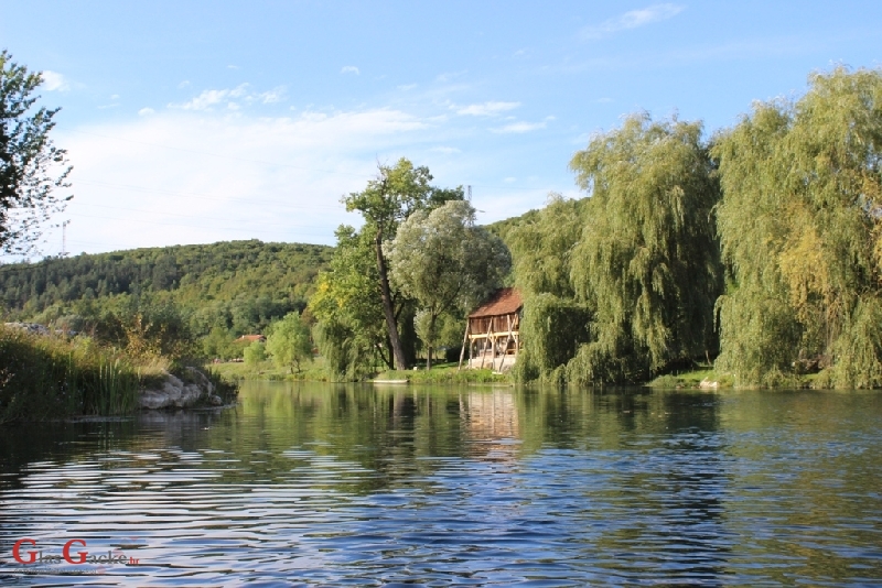 Kajakom po Gacki - svuda pođi, domu dođi!
