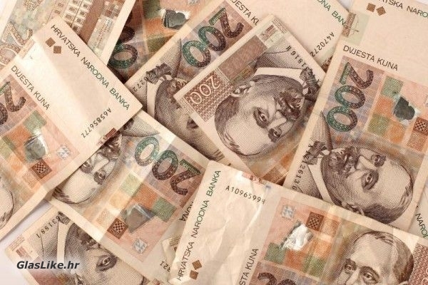 Primanje mita: Za prolaz na uspitu tražio novac 