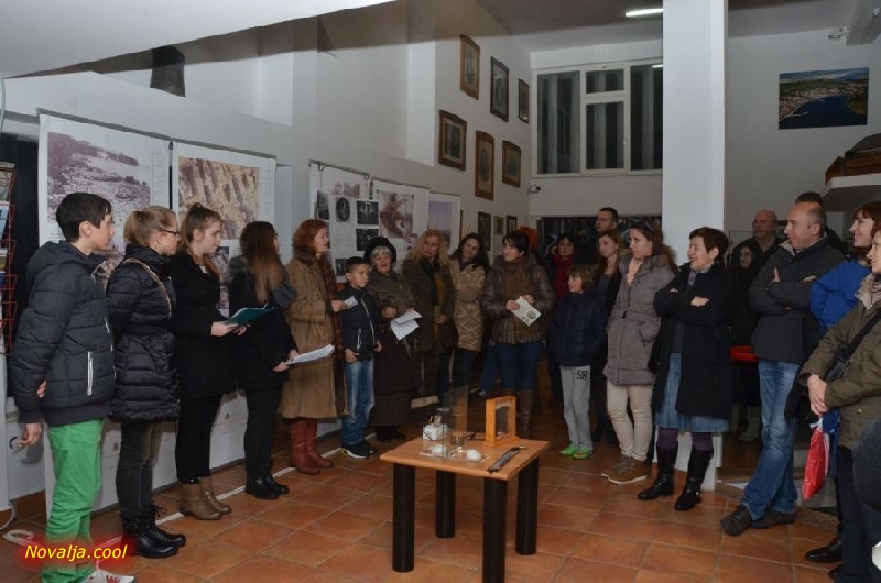 U Novalji održana Noć muzeja i prva ovogodišnja maškarana zabava