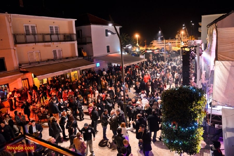 Prosinačka blagdanska događanja i doček Nove godine u Novalji  