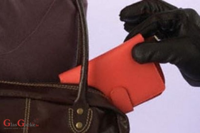 Starici otuđio novčanik u trgovačkom centru 