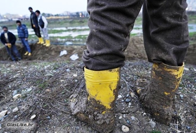 Zatečen na radu bez radne ili poslovne dozvole