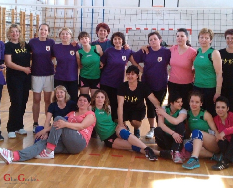 Prvo mjesto Udruzi žena sportske rekreacije Otočac na turniru u Gračacu 