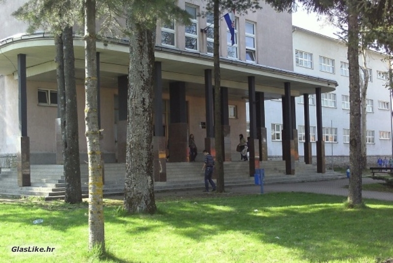 Natječaj za upisu učenika u Gimnaziju i Strukovnu školu Gospić 